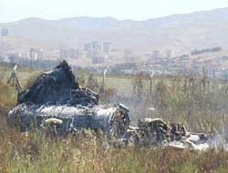 Azerbaycanda uçak düştü